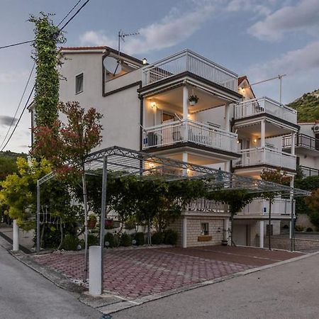Apartments Luka - Trogir, Marina 150M From The Beach Ngoại thất bức ảnh