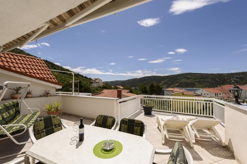 Apartments Luka - Trogir, Marina 150M From The Beach Ngoại thất bức ảnh