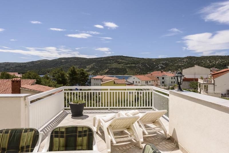 Apartments Luka - Trogir, Marina 150M From The Beach Ngoại thất bức ảnh
