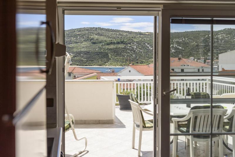 Apartments Luka - Trogir, Marina 150M From The Beach Ngoại thất bức ảnh