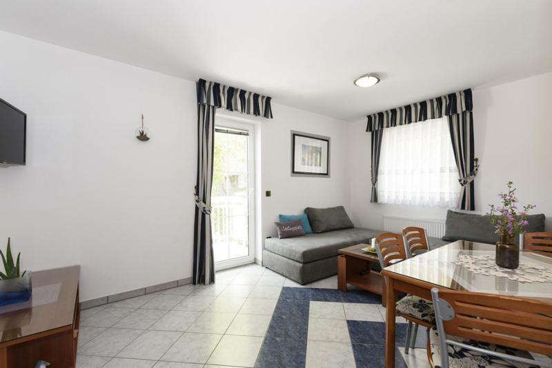 Apartments Luka - Trogir, Marina 150M From The Beach Ngoại thất bức ảnh