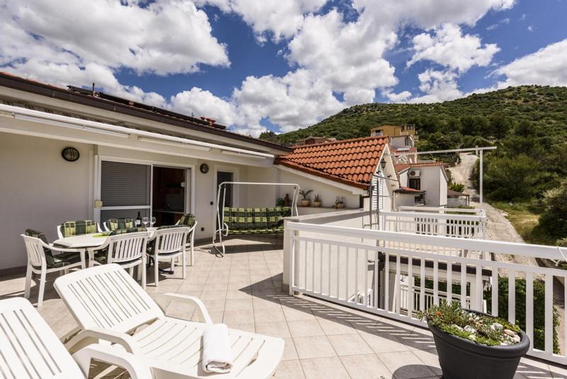 Apartments Luka - Trogir, Marina 150M From The Beach Ngoại thất bức ảnh