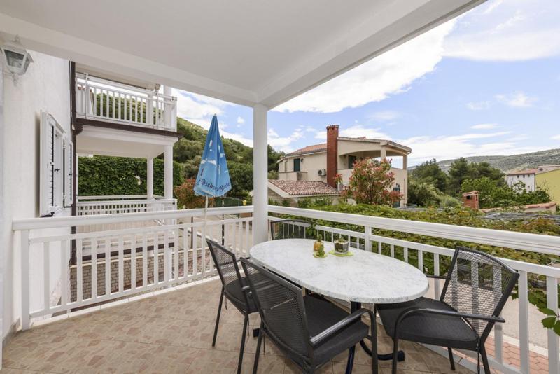 Apartments Luka - Trogir, Marina 150M From The Beach Ngoại thất bức ảnh